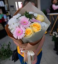 Букет цветов из:  Герберы, Розы и Хризантемы в Степыгино
