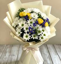 Букет цветов из:  Ирисы, Хризантемы и Розы в Степыгино